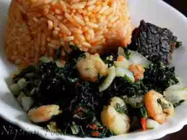 Video: Vegetable & Prawn Stir Fry for Nigerian Jollof rice, Boiled Plantains e.tc